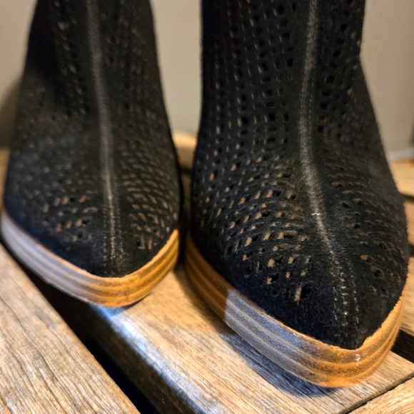 Marc Fisher Arwen Suede Perforated Heeled Bootie - Picture 4 of 7